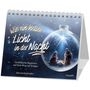 Adventskalender mit dem Titel "Wie ein helles Licht in der Nacht". Bild einer weihnachtlichen Szene in einer Glaskugel.