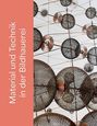 "Material und Technik in der Bildhauerei" - Drahtkugeln und Spiralen in einem geometrischen Muster.