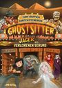 "Ghostsitter: Jäger des verlorenen Serums" zeigt Figuren in Abenteuerpose vor Pyramiden. Verspielter Comic-Stil.