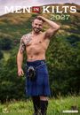"Men in Kilts 2027" oben, unten "KiltyCo" und "Heel by Lempertz". Ein Mann in einem blauen Kilt steht in der Natur.