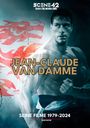„JEAN-CLAUDE VAN DAMME“; „SEINE FILME 1979–2024“; „SCENE 42 DAS FILMARCHIV“. Er zeigt einen muskulösen Mann vor einem roten Drachenmotiv.