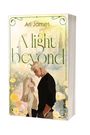 Text: Ari James, A light beyond. Illustration: Ein Mann und eine Frau stehen sich nah gegenüber, umgeben von gelben Rosen.