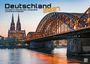 „Deutschland 2027“, darunter „Eine Reise zu bezaubernden Landschaften und Sehenswürdigkeiten“, abendliche Stadt- und Brückenszene.