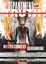 „THE DEPARTMENT OF TRUTH“, „IM LETZTEN SCHIMMER DER ABENDDÄMMERUNG“, düstere Figur mit rotem X.