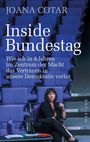 "Inside Bundestag: Wie ich in 8 Jahren im Zentrum der Macht das Vertrauen in unsere Demokratie verlor." Frau in leerem Saal.