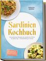 "Sardinien Kochbuch", Rezepte der sardischen Küche. Oben Couscous und unten Kartoffelsalat auf weißem Tellern.