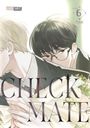 "CHECK MATE" steht in großen Buchstaben. Zwei stilisierte Männer, der eine mit Brille, im Vordergrund hält jemand Blumen.