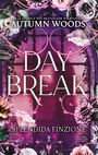 "DAY BREAK" groß, darunter "Splendida Finzione". Hintergrund rosa mit floralen Mustern und dekorativen Elementen.