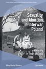 "Sexuality and Abortion in Interwar Poland," Foto von zwei Personen in traditioneller Kleidung vor einem ländlichen Haus.