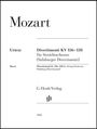 „Mozart“, „Divertimenti KV 136–138 für Streichorchester“. Verlag: „G. Henle Verlag“. Design ist schlicht und formell.