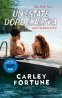 Oben: "Un'estate dopo l'altra", "Every Summer After". Zwei Menschen liegen auf einem Steg am Wasser, vertraut und entspannt.