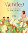 "Mended: The Story of a Dress and the People Who Made It." Illustration zeigt Frauen in Saris, die Baumwolle pflücken.