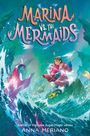 „MARINA VS. THE MERMAIDS“: Kind im Regenmantel mit Speer, kämpft gegen Meereswesen im stürmischen Wasser.