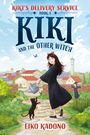 „Kiki’s Delivery Service, Book 3: Kiki and the Other Witch, Eiko Kadono“. Mädchen mit Kanne, Katze, Dorfkulisse.