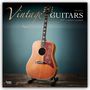 Text: "Vintage Guitars", "2027 16-Month Calendar", "27th Edition". Eine Akustikgitarre steht auf einem Holzständer.