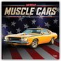 "American Muscle Cars 2027 Official 16-Month Calendar." Ein gelbes Muscle Car vor einer amerikanischen Flagge mit Sternen.