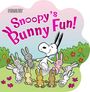 Text: "Snoopy's Bunny Fun!"  
Illustration: Snoopy tanzt fröhlich im Kreis mit bunten Hasen in einer blumigen Wiese.