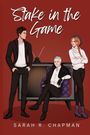 „Stake in the Game“ steht oben, „Sarah R. Chapman“ unten. Drei Figuren: ein sitzender Mann und zwei stehende, eine Frau.