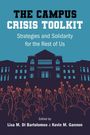 Text: "The Campus Crisis Toolkit: Strategies and Solidarity for the Rest of Us." Darunter eine Menge Hände vor Gebäudesilhouette.
