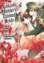 "The Ayakashi Hunter’s Tainted Bride", Band 8. Gemälde: Paar in Uniform und Kimono, umgeben von roten Blumen.