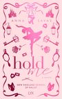 "Ballerina-Silhouette, verzierte Schlüssel, Rosen, Spiegel, Schriftzug: 'hold me', 'ANNA SAVAS', 'NEW ENGLAND SCHOOL OF BALLET', 'LYX'."