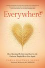 "Everywhere" steht in roter Schrift darüber ein Zitat. Unten Goldherz aus Blättern auf beigem Hintergrund.