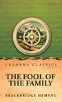 "Lushena Classics, The Fool of the Family, Bracebridge Hemyng." Eine Kompassrose vor Bergen auf grünem Hintergrund.