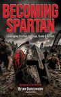 "Becoming Spartan: Leveraging Friction to Forge, Scale & Outlast" steht über einem alten Helm, Menschen im Hintergrund.